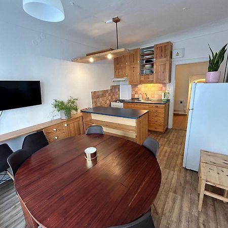 Zmrzlinovy Domecek Apartment Mikulov Luaran gambar