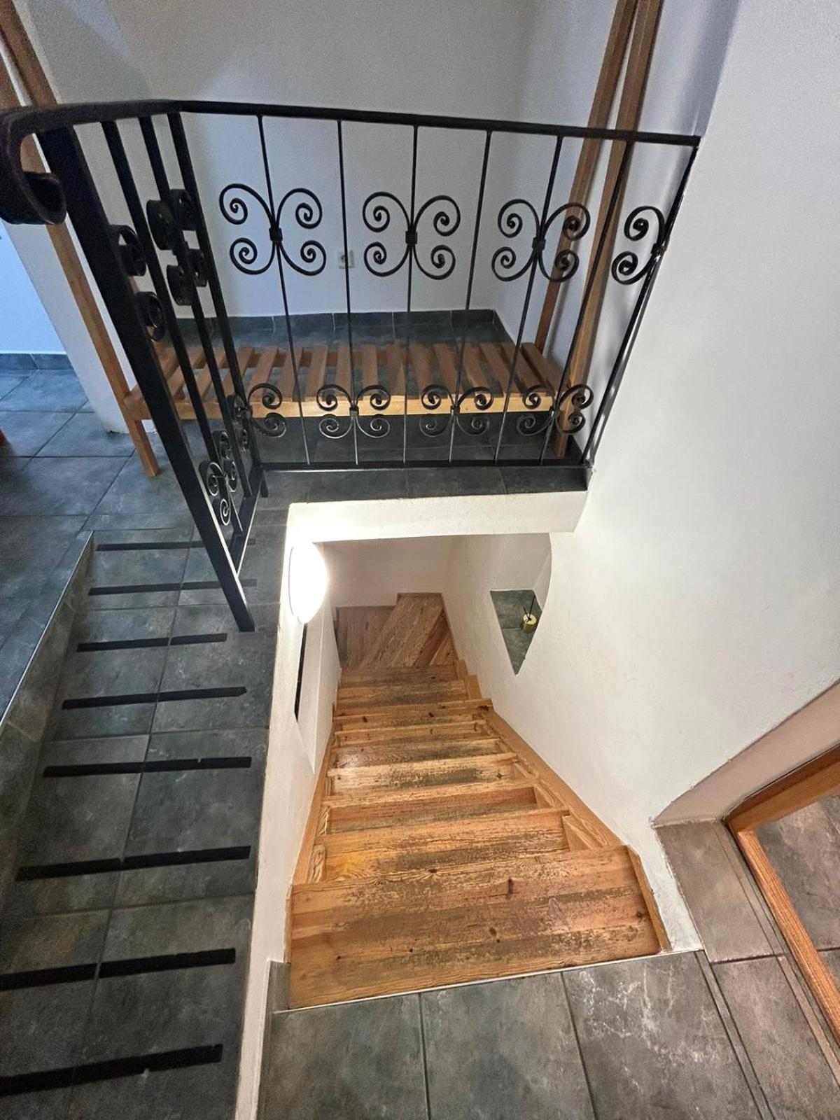 Zmrzlinovy Domecek Apartment Mikulov Luaran gambar
